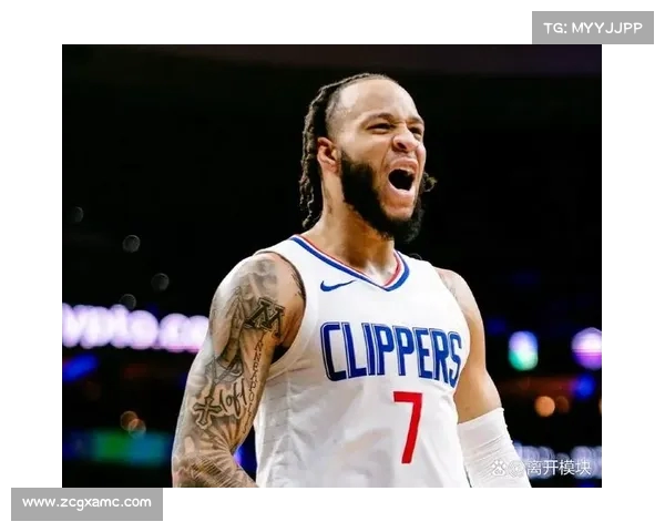 快船队三分命中率超高,轻松战胜对手 快船队三分命中率超高,轻松战胜对手