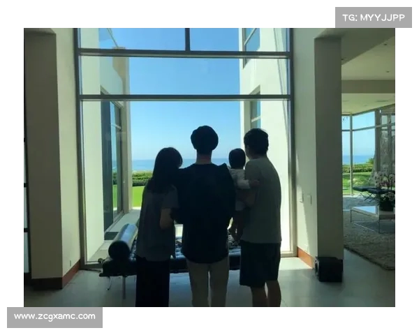 结婚，爸爸晒女儿照片前后变化，时光无情令人感慨(爸爸晒女儿照片配什么句子)