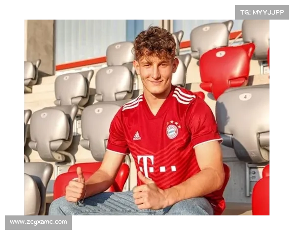 迪马济奥曝瓦拉内考虑期:内决定是否加盟科莫(迪瓦茨马布里) 迪马济奥曝瓦拉内考虑期:内决定是否加盟科莫(迪瓦茨马布里)